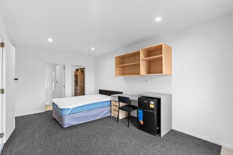 Photo of property in 33b Waimairi Road, Upper Riccarton, Christchurch, 8041