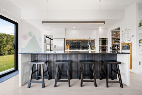 Photo of property in 13 Eden Close, Wanaka, 9305