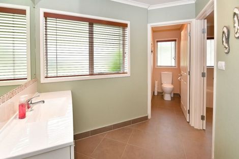 Photo of property in 52 Puhoi Road, Puhoi, Warkworth, 0994