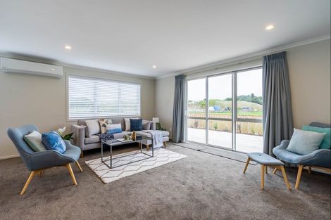 Photo of property in 3 Tapuhikura Street, Waikanae, 5036