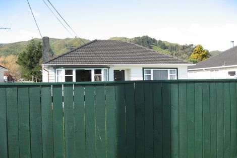 Photo of property in 42 Wellington Road, Wainuiomata, Lower Hutt, 5014