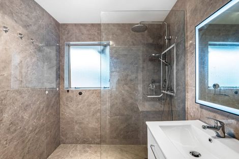 Photo of property in 3/77 Fairfield Avenue, Addington, Christchurch, 8024