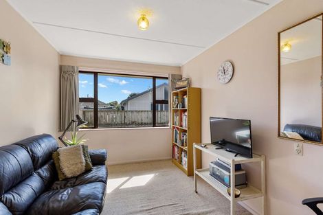 Photo of property in 41 Clyde Crescent, Roslyn, Palmerston North, 4414