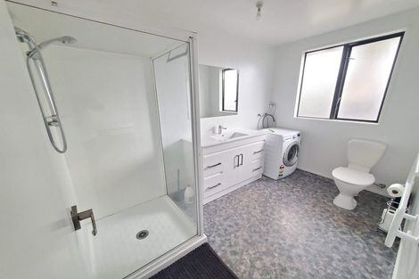 Photo of property in 5a Kawaka Street, Riccarton, Christchurch, 8041