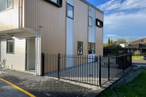 Photo of property in 1/40 Mark Edward Drive, Half Moon Bay, Auckland, 2012