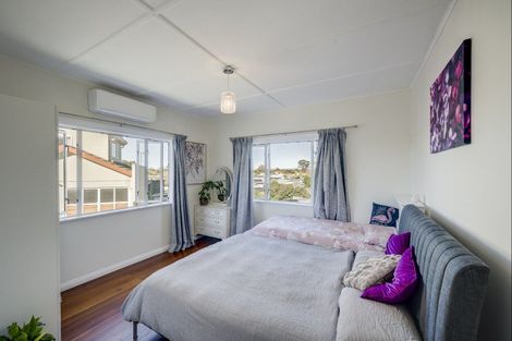 Photo of property in 28 Havelock Road, Hospital Hill, Napier, 4110