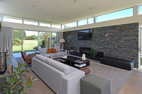 Photo of property in 141 Awamoa Road, Holmes Hill, Oamaru, 9401