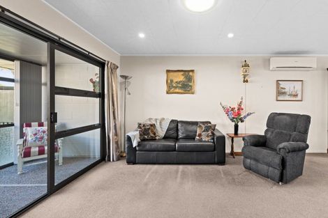 Photo of property in 2/400 Ikanui Road, Frimley, Hastings, 4120