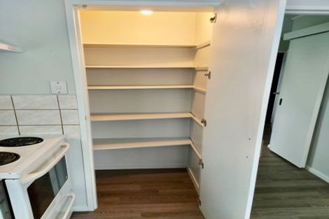 Photo of property in 2 Hill Court, Awapuni, Palmerston North, 4412