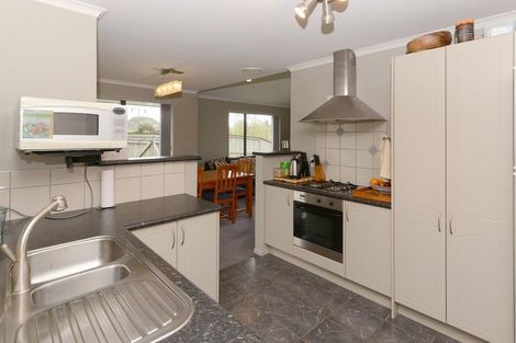 Photo of property in 10 Saint James Drive, Huntington, Hamilton, 3210