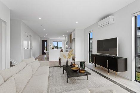 Photo of property in 31 Parkmore Drive, Rosehill, Papakura, 2113