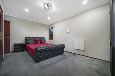 Photo of property in 1/8 Mcinnes Road, Weymouth, Auckland, 2103