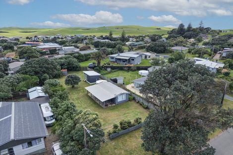 Photo of property in 5 Bayly Street, Baylys Beach, Dargaville, 0377