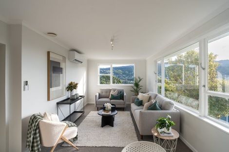 Photo of property in 4 Mayfair Place, Tawa, Wellington, 5028