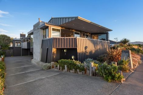 Photo of property in 88 Marine Parade, Paraparaumu Beach, Paraparaumu, 5032