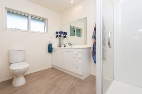 Photo of property in 13 Fenton Terrace, Cockle Bay, Auckland, 2014