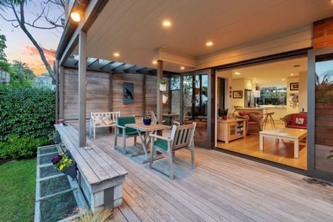 Photo of property in 9a Huntly Road, Campbells Bay, Auckland, 0630