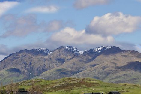 Photo of property in 24 Falconer Rise, Jacks Point, Queenstown, 9371