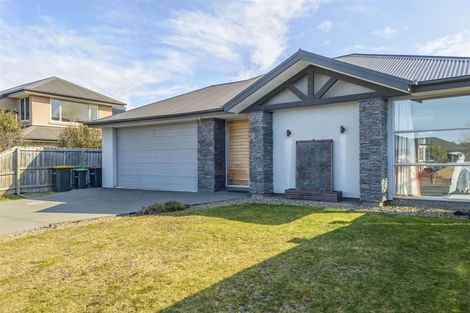 Photo of property in 15 Foresters Crescent, Parklands, Christchurch, 8083