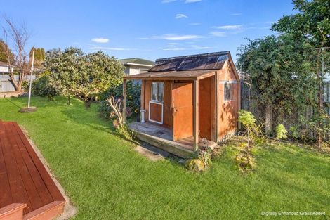Photo of property in 2 Marsden Place, Awapuni, Palmerston North, 4412