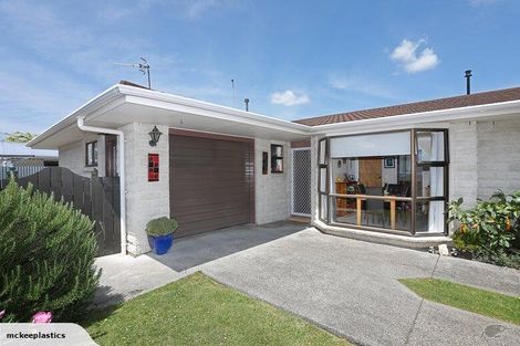 Photo of property in 43 Cedar Crescent, Feilding, 4702