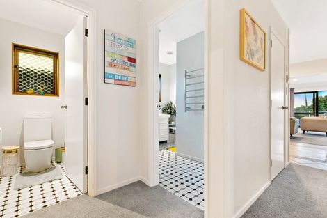 Photo of property in 1/67 Seaview Road, Castor Bay, Auckland, 0620