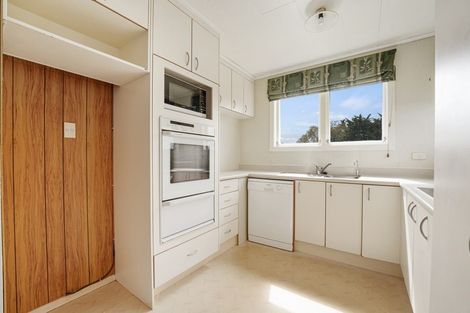 Photo of property in 49 Nevada Drive, Merrilands, New Plymouth, 4312