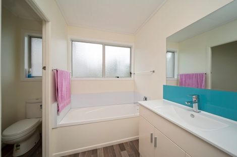 Photo of property in 3/127 Lemon Street, New Plymouth, 4312