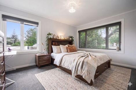 Photo of property in 175 Glenfield Road, Hillcrest, Auckland, 0627