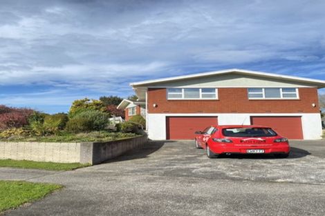 Photo of property in 10 Chedworth Avenue, Chedworth, Hamilton, 3210