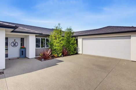 Photo of property in 18 Petrel Close, Paraparaumu Beach, Paraparaumu, 5032