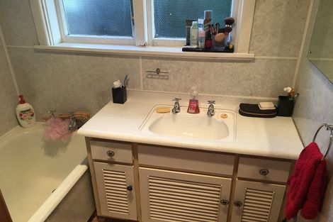 Photo of property in 117 Avonhead Road, Avonhead, Christchurch, 8042