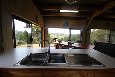 Photo of property in 205 Central Road, Mareretu, Paparoa, 0571