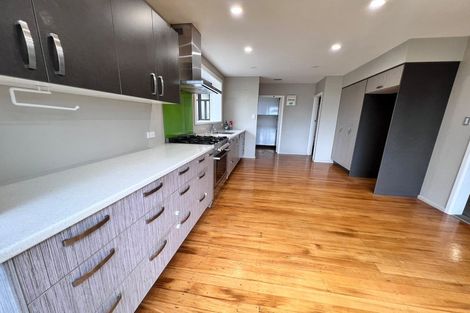Photo of property in 5 Skerten Avenue, Hornby, Christchurch, 8042