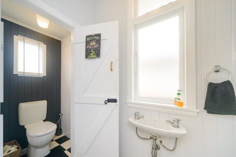 Photo of property in 24 Kauri Street, Roslyn, Palmerston North, 4414