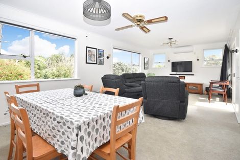 Photo of property in 107 Wallace Road, Mangere Bridge, Auckland, 2022