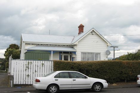 Photo of property in 43 Young Street, New Plymouth, 4310