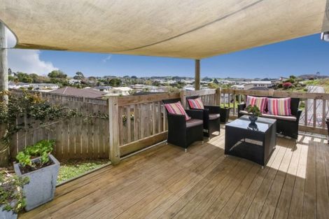 Photo of property in 36 Cape Vista Crescent, Pukekohe, 2120