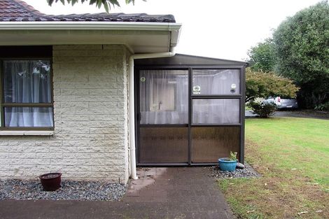 Photo of property in 1/20 Corolu Place, Conifer Grove, Takanini, 2112