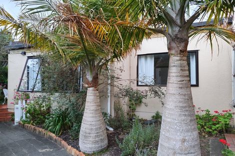 Photo of property in 22 Sarah Place, Farm Cove, Auckland, 2012