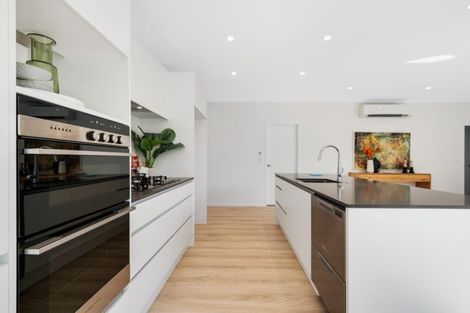 Photo of property in 19 Waituarua Drive, Takanini, 2112