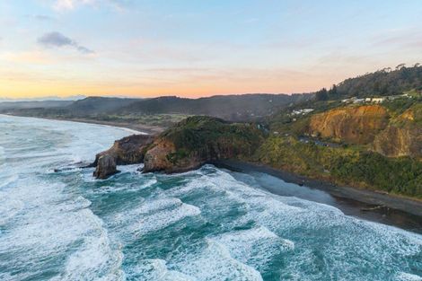 Photo of property in 55 Coster Road, Muriwai, 0881