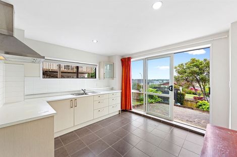 Photo of property in 29 Lewisham Street, Highland Park, Auckland, 2010