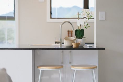 Photo of property in 26 Reeves Street, Waikanae Beach, Waikanae, 5036