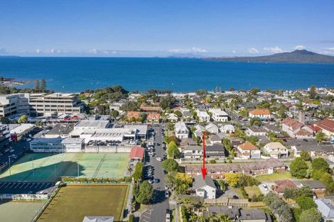 Photo of property in 8 Bracken Avenue, Takapuna, Auckland, 0622