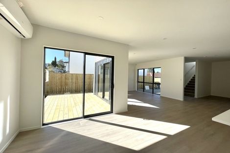 Photo of property in 26c Topliss Drive, Northcross, Auckland, 0632