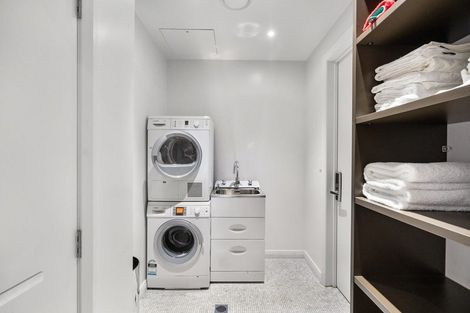 Photo of property in 9d/2 Saint Martins Lane, Grafton, Auckland, 1010