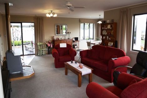 Photo of property in 2 Hall Road, Bannockburn, Cromwell, 9384