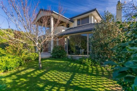 Photo of property in 14 Ranui Street, Waikawa, Picton, 7220
