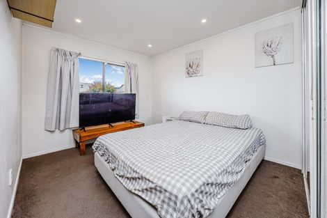 Photo of property in 12/58 Manuroa Road, Takanini, 2112